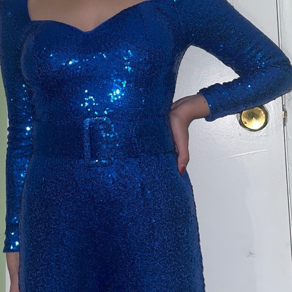 Belted sequin jumpsuit - Picture 1 of 2